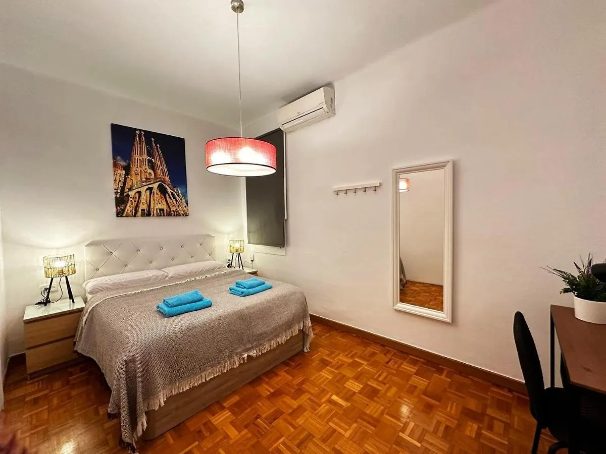 Bed & Breakfast Rooms Nuevo Roger Barcellona Spagna